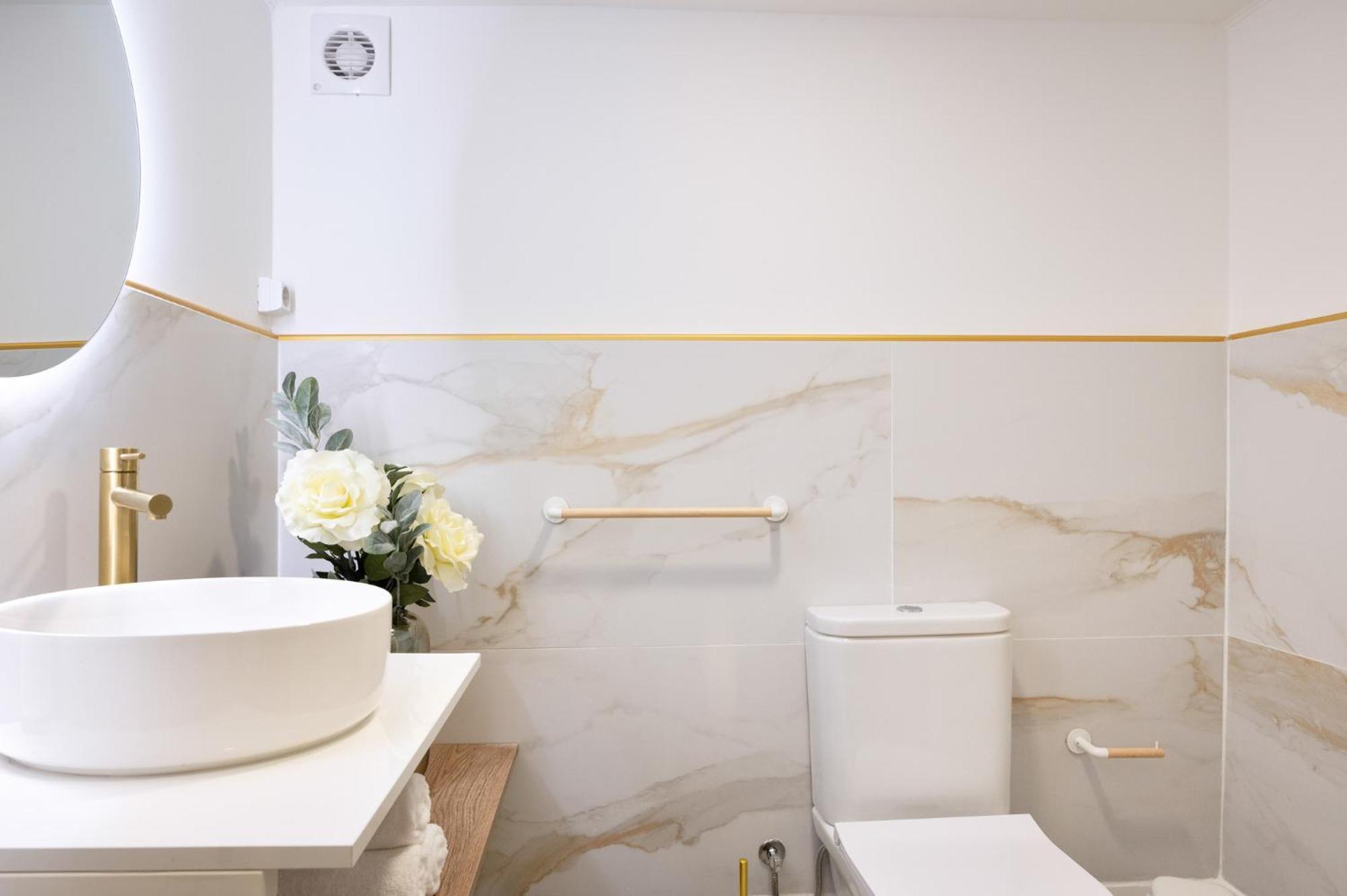 Cardosas Gem - Historic Ap 1F Apartment Porto Bagian luar foto